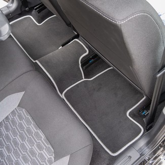Коврики на Lada (ВАЗ) Granta 2011 - 2025 в Магнитогорске