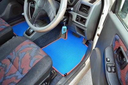 Коврики на Nissan Kix 2008 - 2012 в Магнитогорске
