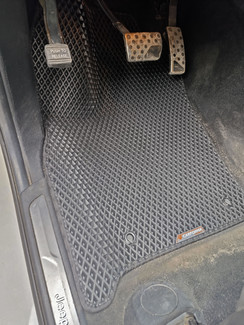 Коврики на Jeep Grand Cherokee (WK2) 2010 - 2022 в Магнитогорске