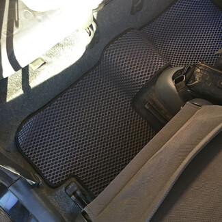 Ворсовые коврики на Toyota Vitz I 1998 - 2005 в Магнитогорске Ворсовые коврики на Toyota Vitz I 1998 - 2005 в Магнитогорске