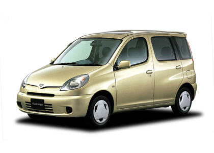 Коврики на Toyota Yaris Verso 1999 - 2006 в Магнитогорске