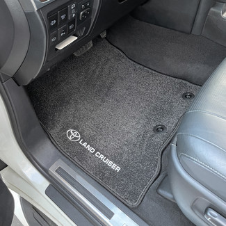 Коврики на Toyota Land Cruiser 200 2007 - 2021 в Магнитогорске