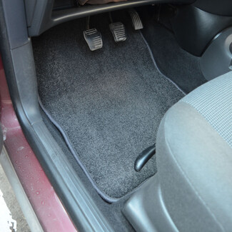 Ворсовые коврики на Ford Focus I 1998 - 2005 в Магнитогорске