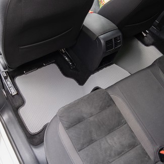Коврики на Volkswagen Golf 5 2003 - 2008 в Магнитогорске